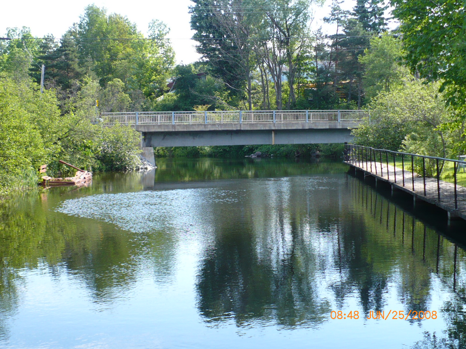 Pont barrage en Juin 2008